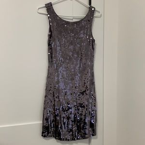 ❤️$10. Sequin Reversible Dress Size S